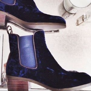 Matisse blue velvet booties
